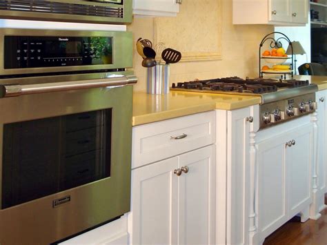Maybe you would like to learn more about one of these? Ideas for Refacing Kitchen Cabinets: HGTV Pictures & Tips ...