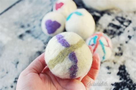 Diy Wool Dryer Balls With Color Designs Lake And River Studio