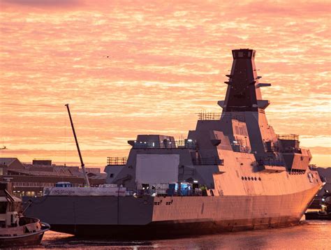 Uks First Type 26 Frigate Hits The Water For The 1st Time Navy Leaders
