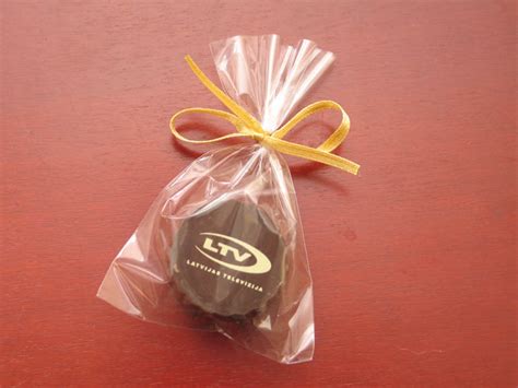 Praline With Hazel Nut Cream Filling In A Polybag With Ribbon 13g