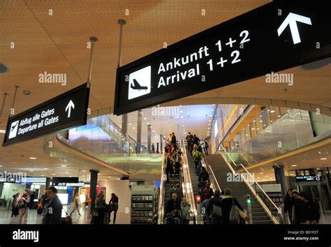 Internationaler Abflug Gates Ankunft 1 2 Flughafen Zürich Kloten