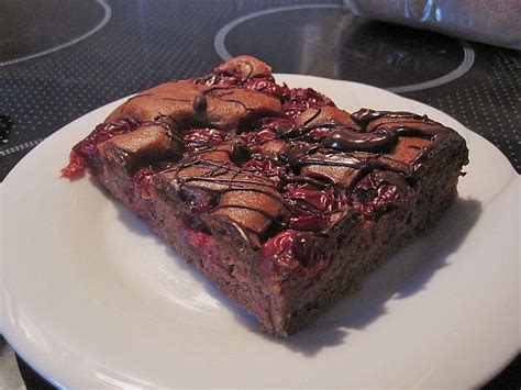Dieser kuchen ist so saftig und lecker, da reicht nicht nur ein stück. Schneller Schoko-Kirsch-Blechkuchen von FLOK | Chefkoch.de