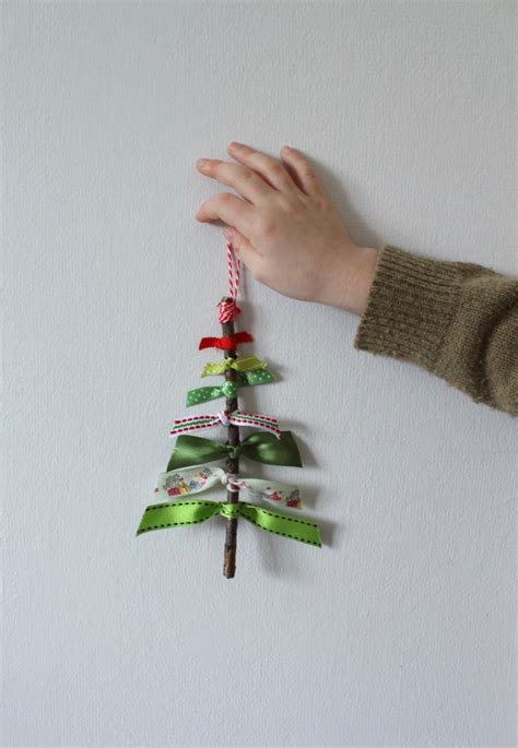 Easy Christmas Craft Ribbon And Stick Christmas Trees