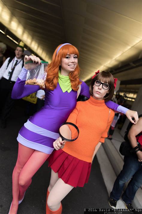 Characters Daphne Blake And Velma Dinkley From Hanna Barberas