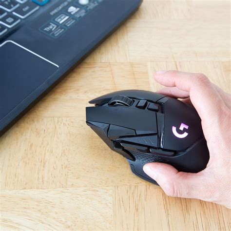 Logitech G502 Lightspeed Pricey But Reliable And Highly Customizable