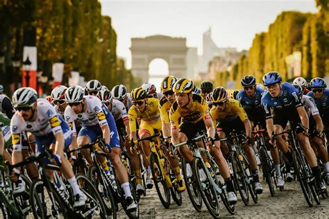 Tour de France KOM Challenge - Pyrenees & Paris - Thomson Bike Tours