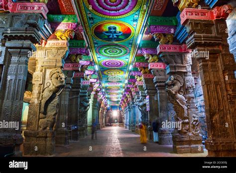 Madurai India March 23 2012 The Thousand Pillar Hall Inside