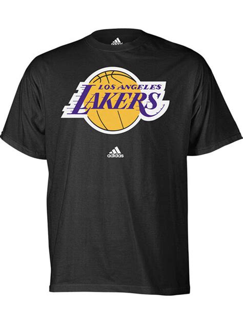 Das leichte material lässt sich angenehm tragen, während du dank des lockeren schnitts eine lässige passform genießt. Los Angeles LA Lakers Black Adidas NBA Basketball T-shirt ...