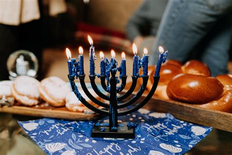 10 Hanukkah Party Ideas To Put A Spin On Your Celebration Paperless