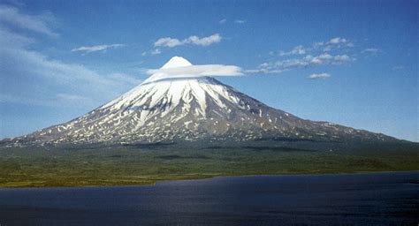 What Is The Tallest Volcano In The World The Millennial Mirror