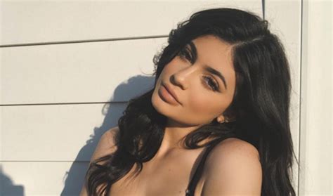 Where To Buy Kylie Jenners Black Lace Bra For All The Sexy Summertime