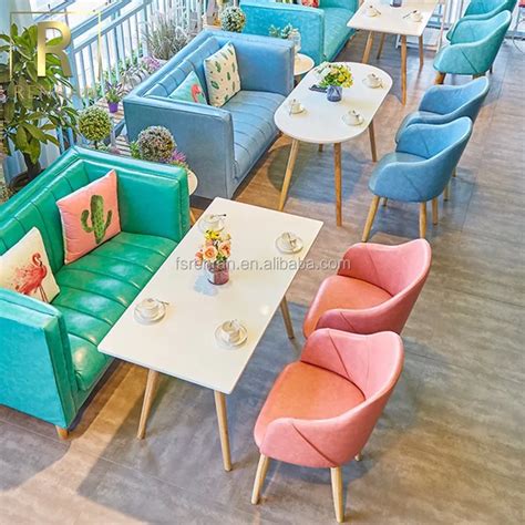 Popular Modern Cafe Restaurant Furniture Set Specific Use And Wood