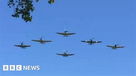 Battle Of Britain 75th Anniversary Flypast Under Way Bbc News