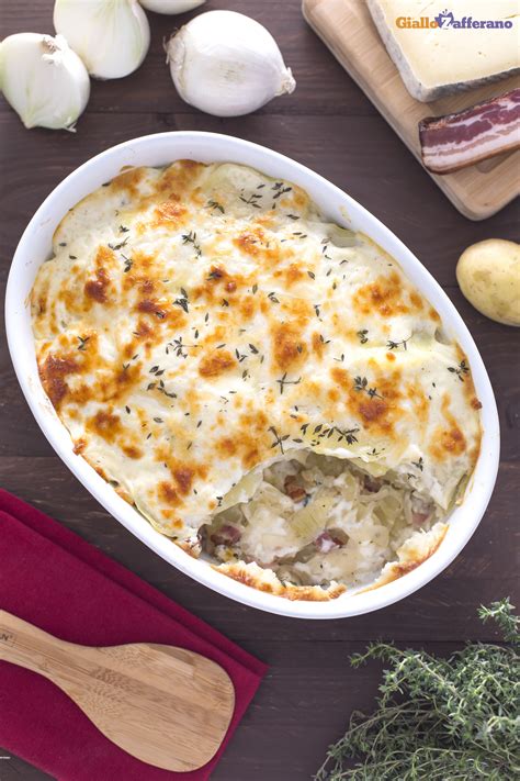Aggiungere il vino, brodo di pollo, timo e alloro e portare ad ebollizione. Pasticcio di patate e pancetta | Ricetta | Ricette, Pasti ...