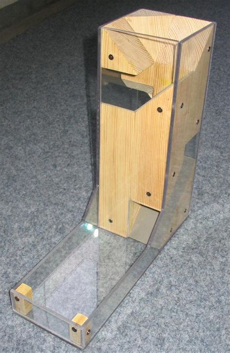 10 free diy dice tower plans | make your own dice tower. Blog & White > DIY > Dice Tower Complete