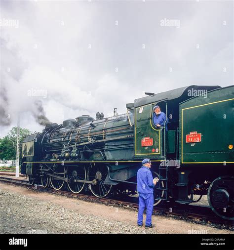 Engineers With Historic Steam Locomotive Pacific Plm 231 K 8 Of