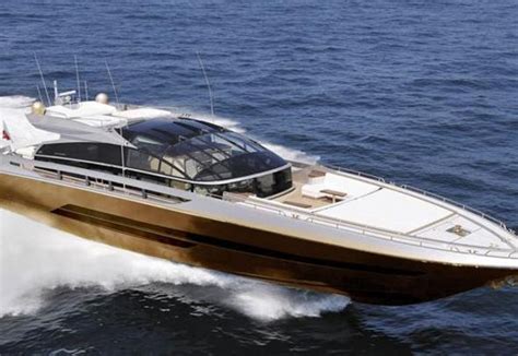 There are plenty of options for the world's richest people to show just how affluent they are. Lo yacht History Supreme - Lusso, le 21 cose più costose ...