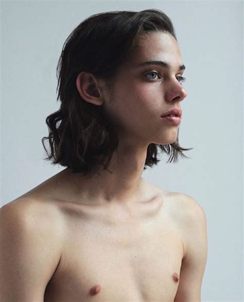 Meet Rain Dove The Stunning Androgynous Model Breaking Barriers In