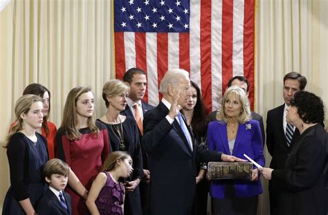He assumed the charge on 20 january 2021. Joe Biden hat die US-Wahl gewonnen: Wer ist die Familie ...