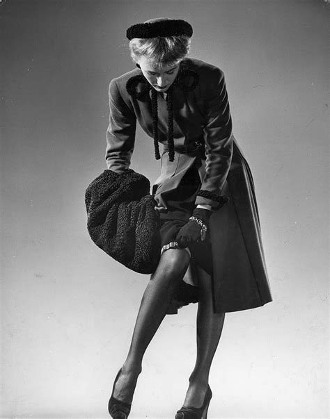 15 Vintage Photos That Capture The Nylon Stockings’ Allure In The 1940s And 1950s Yesterday Today