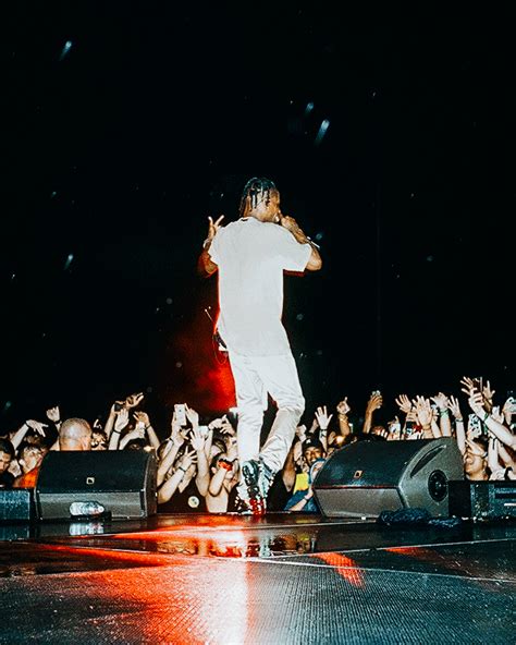 Travis scott phone case astroworld tpu soft silicone clear cover phone case for iphone x 6 7 8 plus 5 5s 6s se for apple housing. Iphone 11 pro max wallpaper hide notch: Travis Scott ...
