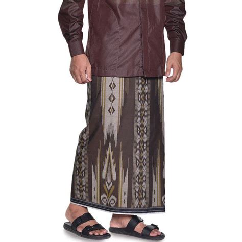 Baju kurung biasanya dikenakan dengan beberapa aksesori lain semisal kain sarung dengan demikianlah akhir dari perbincangan kita mengenai salah satu aset busana yang berharga dari. Model Baju Dari Kain Sarung Atlas - 9 Merk Sarung Terbaik ...