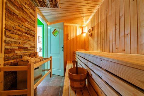 Finland's oldest public sauna is located in the city of tampere. 5 Surprising Health Benefits of Saunas | Sauna Day | Healthy