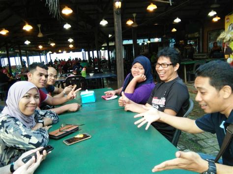 Selain fokus pada laut, pulau tioman juga terkenal dengan aktiviti memanjat hutan. CSR Pulau Tioman, Pahang Part 3 - Jom Jalan