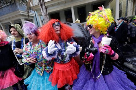 mardi gras revelers fill the streets of new orleans entertainment and showbiz from ctv news