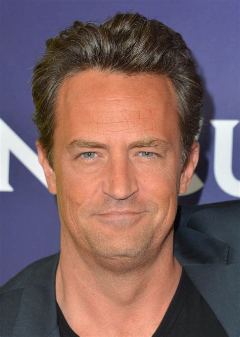 Matthew perry shared the news of his breakup from molly hurwitz on tuesday. Matthew Perry explica la trama de Friends que no quiso ...