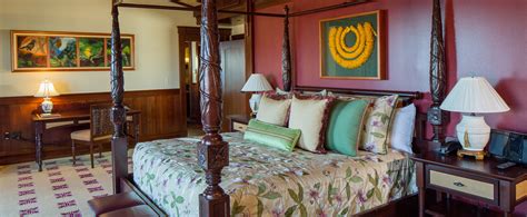 With interconnecting walkways enabling visitors to easily walk from unit to unit; Two Bedroom Suite | Aulani Hawaii Resort & Spa
