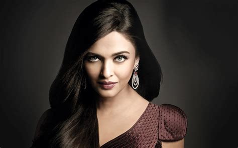 download wallpapers bollywood aishwarya rai portrait indian actress beautiful woman for