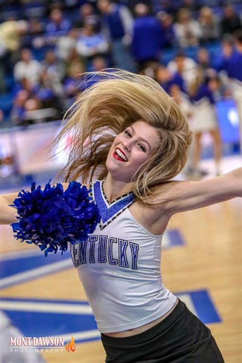 Pin By Long Hunter On Kentucky Dance Team And Cheerleaders 4 Basketball Girls College Blonde