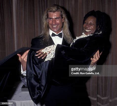 46 Sheba Humanitarian Awards Honoring Whoopi Goldberg Stock Photos