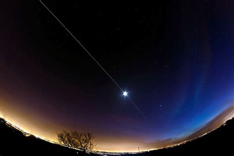 Line Of Iss Cuts Through The Moon On Earthsky Todays Image Earthsky