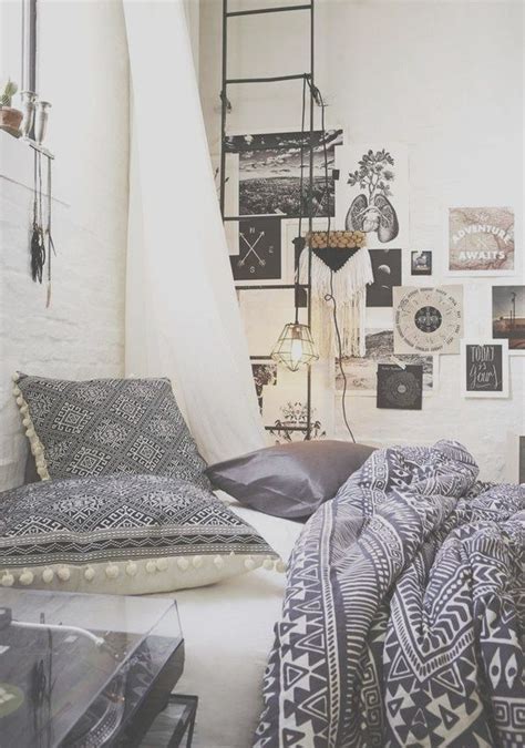 33 Black And White Boho Bedroom Decor Ideas Deco Chambre Idée