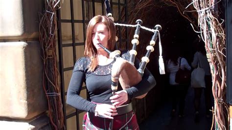 Female Scottish Bagpiper Festival Fringe Edinburgh Scotland Youtube