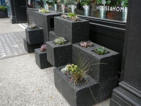 This block will support your garden look and design. 20+ Stunning Diy Cinder Block Ideas For Outdoor Space ...