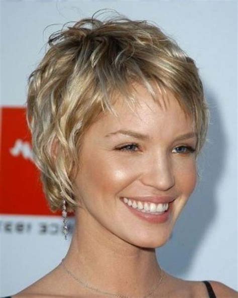 30 Easy Short Hairstyles For Women To Appear As Diva Hottest Haircuts