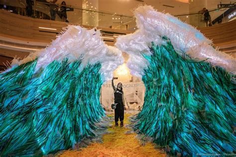 Artist Creates Stunning Art Installation Using 168000 Plastic Straws