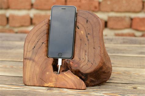Aliya Diys Wood Cell Phone Holder Diy