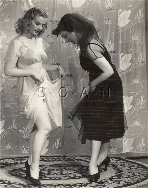 ORIGINAL VINTAGE 1940S 60S Semi Nude RP Two Woman In Bathroom Lift