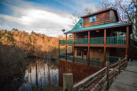 Mirror Lake Log Cabin 5 Miles To Dt Gatlinburg Cabins For Rent In