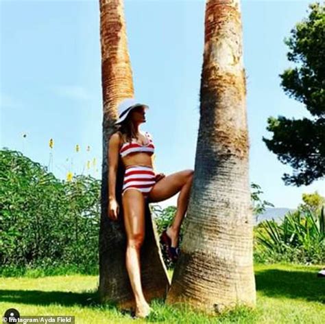 Ayda Field Gets Into Holiday Mode Daily Mail Online
