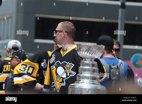 Pittsburgh Penguins Stanley Cup Victory Parade May 2016 Stock Photo Alamy