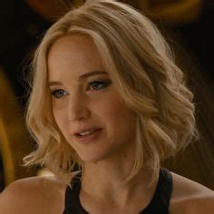 Jennifer lawrence kurzhaarfrisur bilder jolie. Die 30+ besten Bilder zu Jennifer Lawrence kurze Haare ...