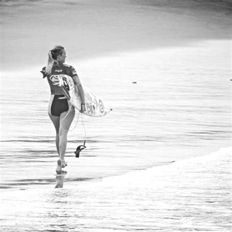 Bethany Hamilton Surfing Photos Soul Surfer Surfing Photography She Movie Surf Girls Surfs