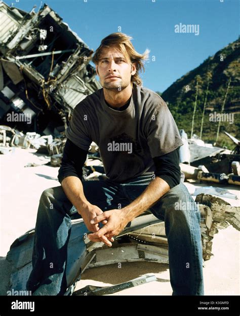 Lost Series 1 Josh Holloway As Sawyer Stock Photo Alamy