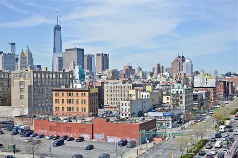 Holiday inn lower east side offre un bar e griglie per barbecue. Holiday Inn NYC - Lower East Side (New York by) - Hotell ...