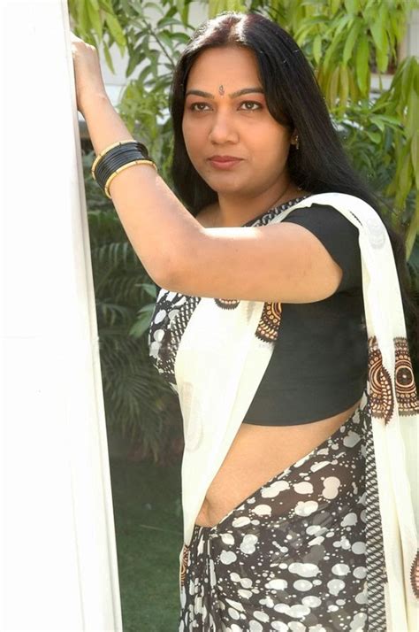 Hema Aunty Hot Navel Show Pics In Saree Imagedesi Com